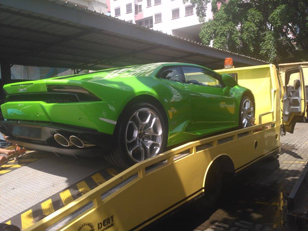 kirim mobil lamborgini